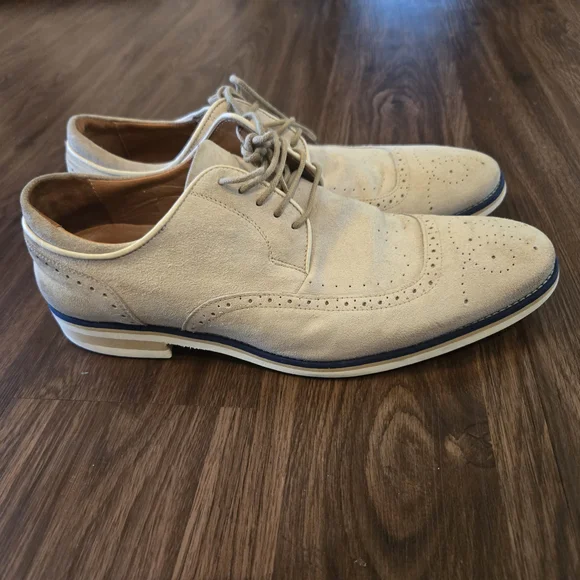 Cream Suede Bacco Bucci Wingtip Shoes Size 11.5 Mens - Picture 1 of 11